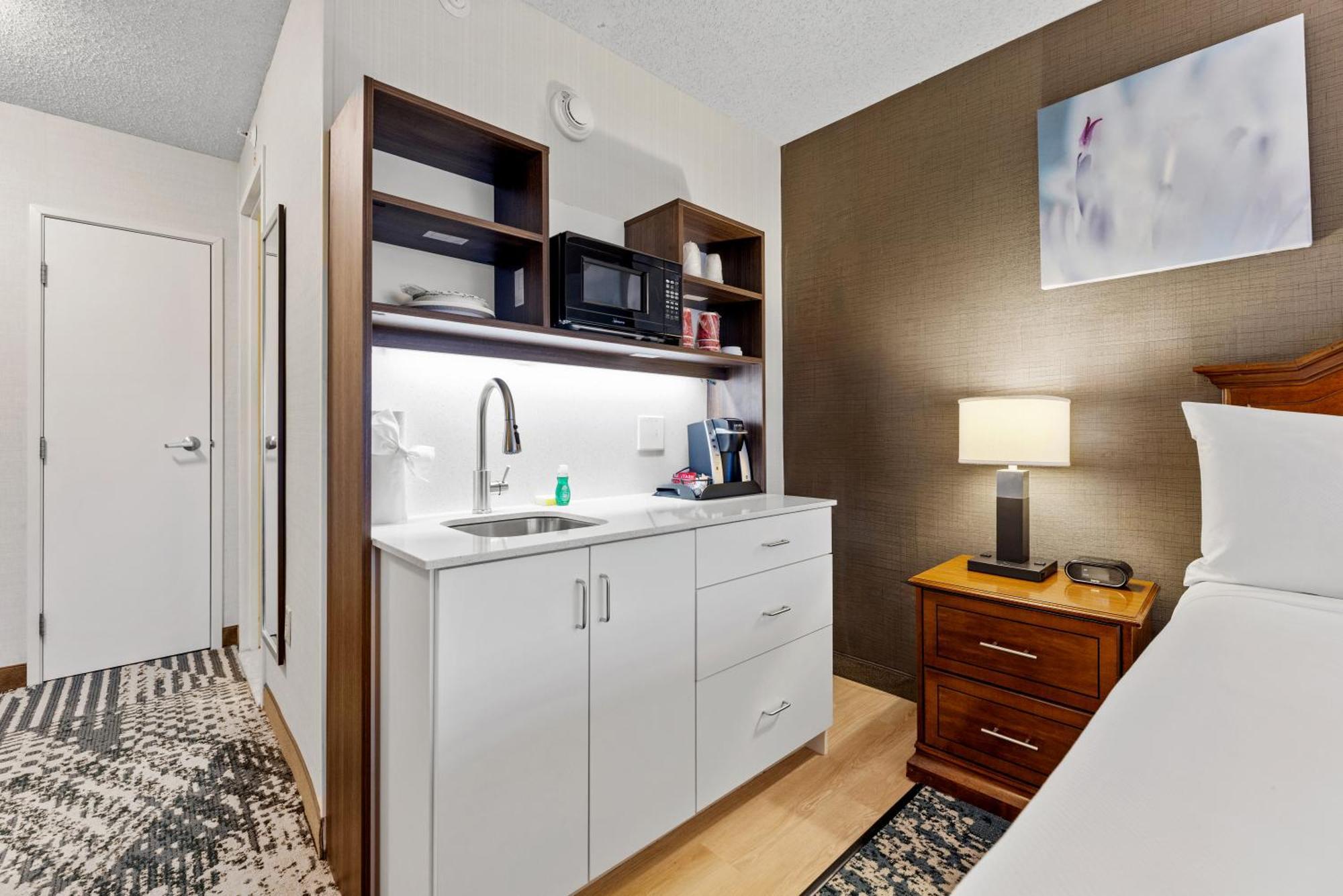 Delta By Marriott Mount Pleasant Hotel 3*