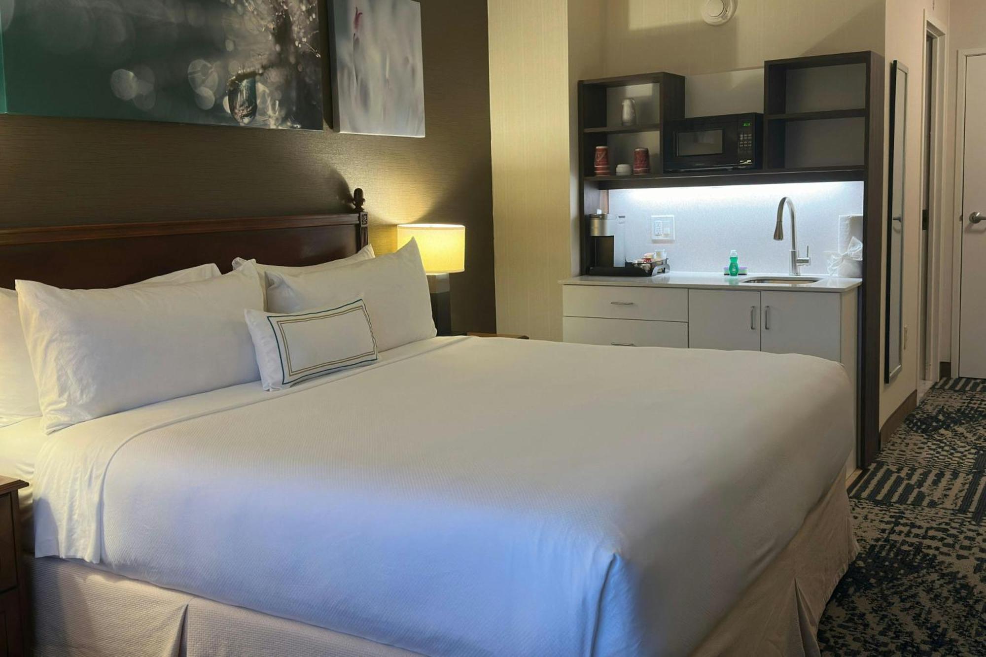 Delta By Marriott Mount Pleasant Hotel 3*